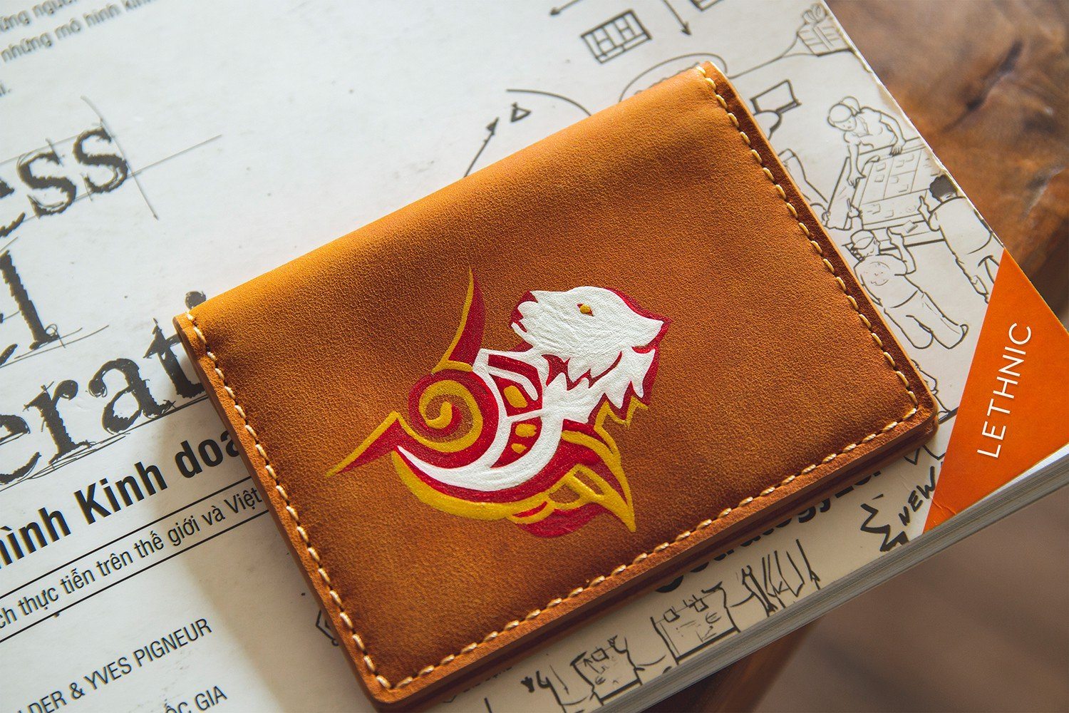 Ví da vẽ Cọp lethnic